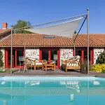 Casa de Férias Familial Spacieux Avec Piscine Naturelle, Proche Nantes - Fr-1-306-1218
